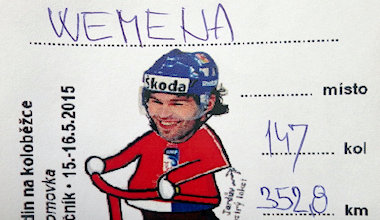 Koloběžky: jízdy pomalosti i rychlosti